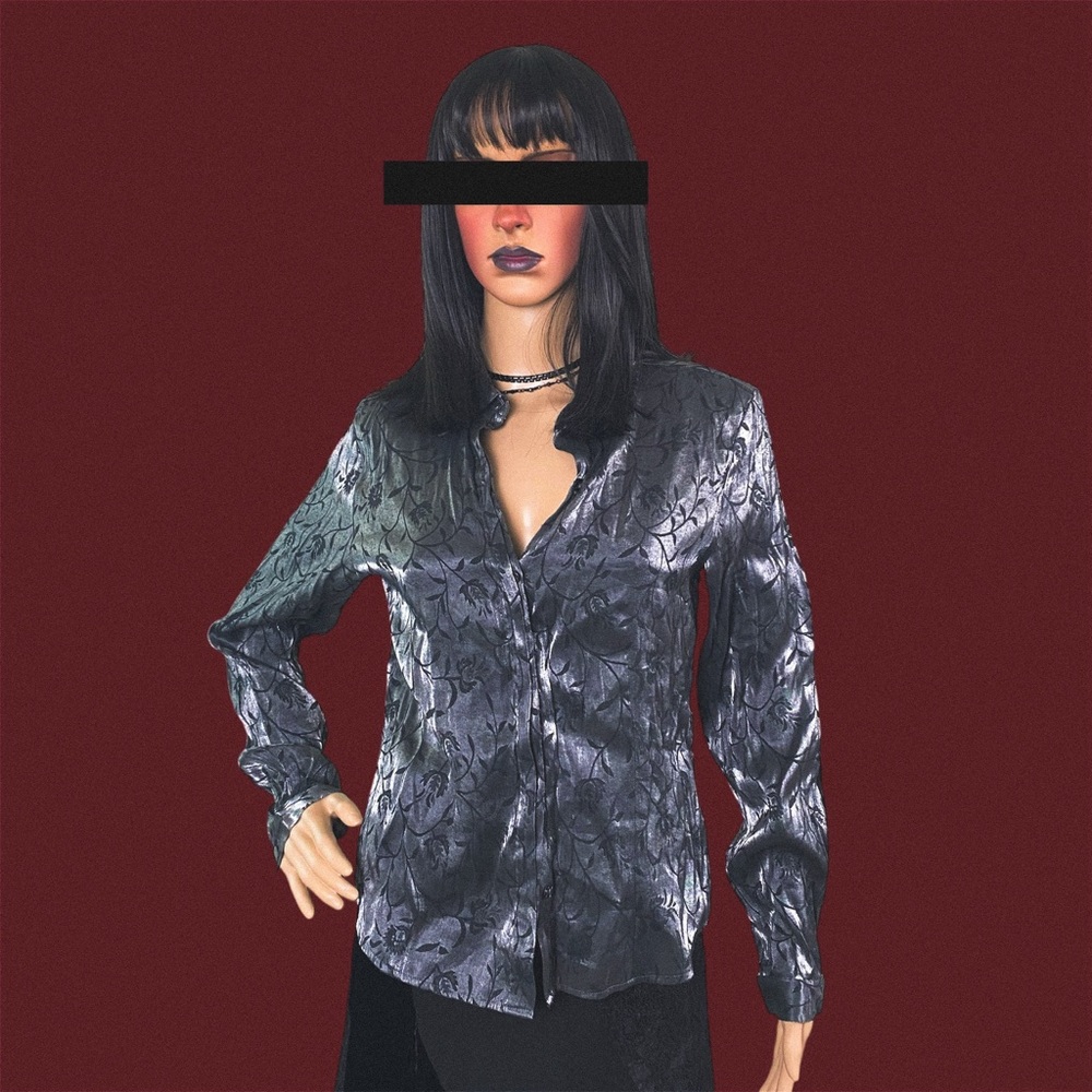 3/$25 Silver & grey floral print satin blouse